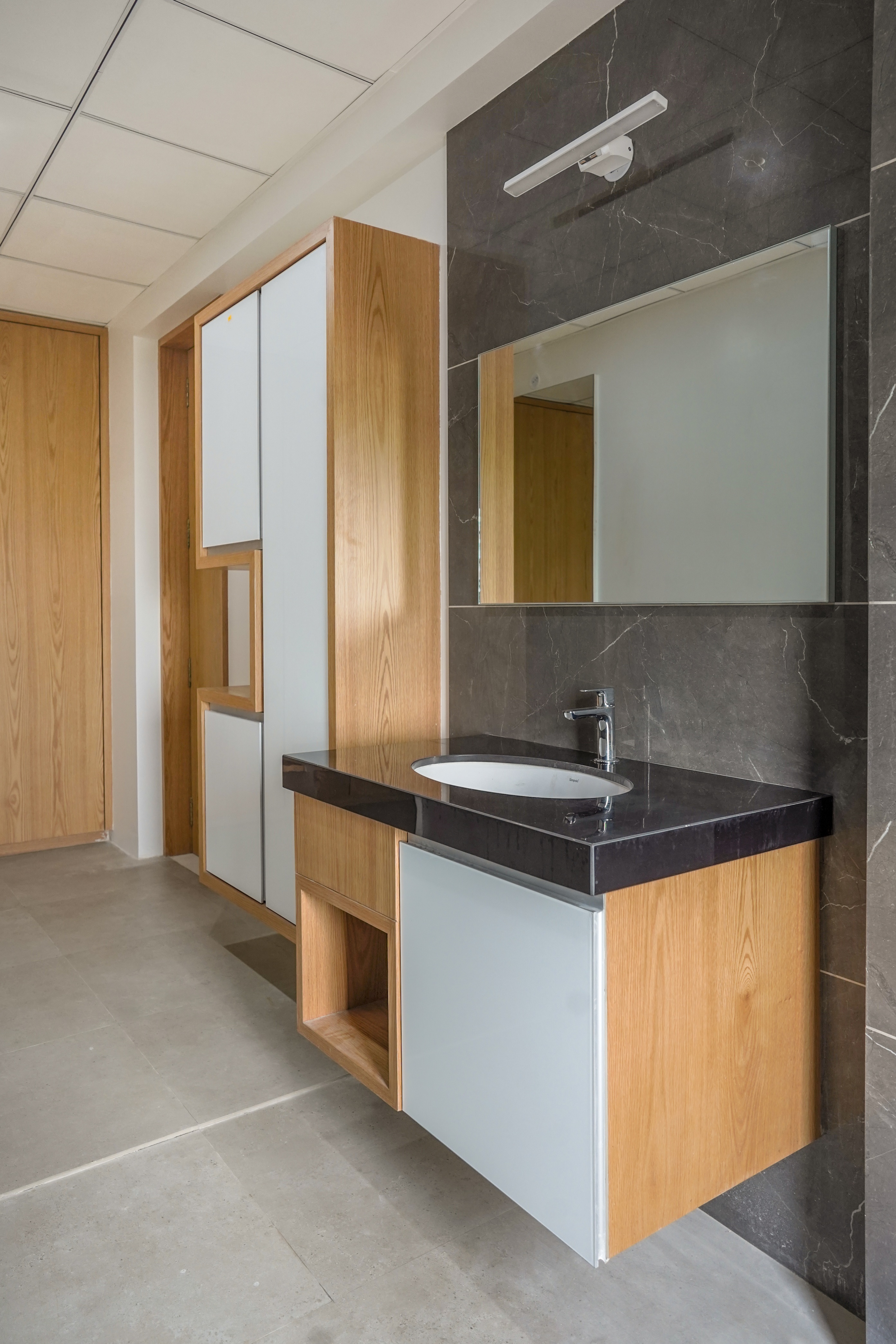 4 BHK Gallery 7