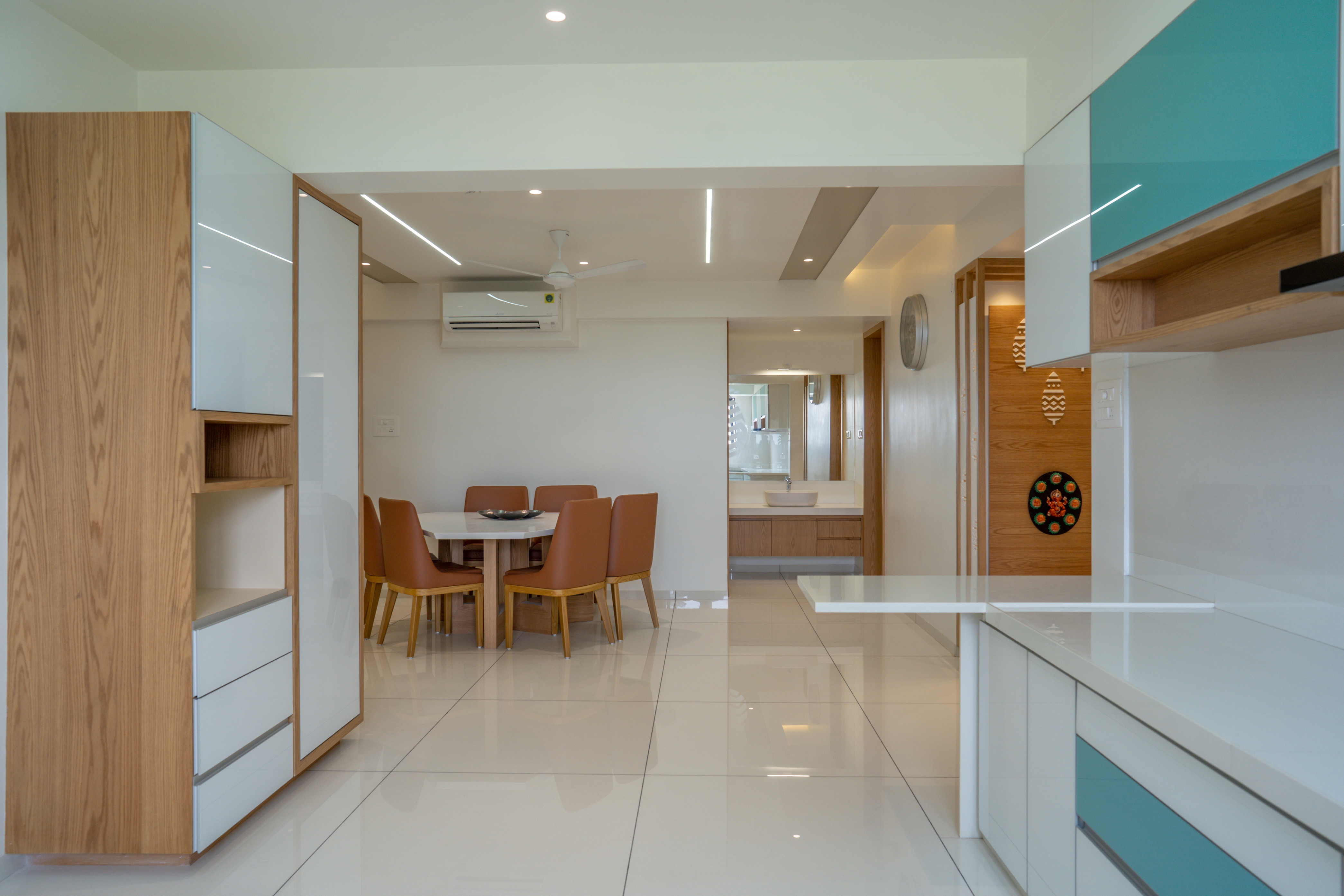 4 BHK Gallery 11